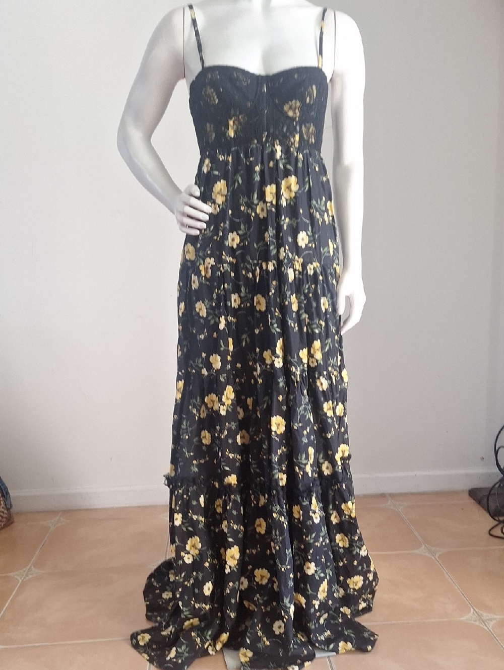 Beautiful Y2k Boho Black & Yellow Floral Maxi Dress with Spaghetti Straps Sz S
